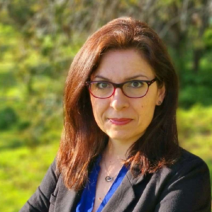 Fotografía de retrato de una profesional de la salud - Dra. Laura Lema