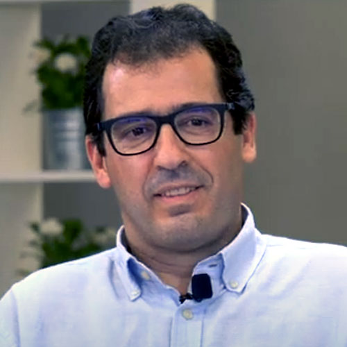 Retrato profesional del Dr. Andrés Redondo, uno de los 15 ponentes en ONCOMING 2026.